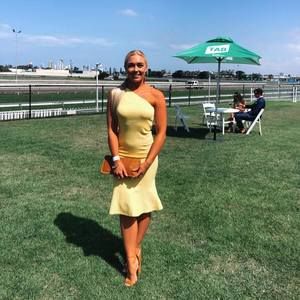 Meet your Posher, Brooke